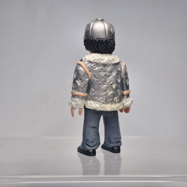LV Silver Winter Look – Image 4
