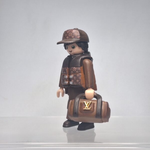 LV Casual Chic – Image 3