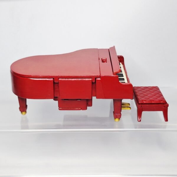 Elton John & son Yamaha rouge – Image 5